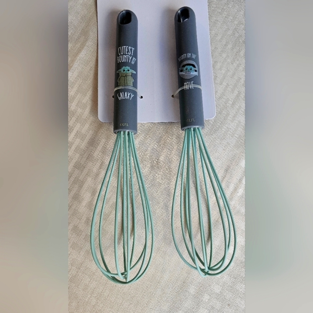 Star WARS Mandalorian 2 Pk Silicone Whisk
